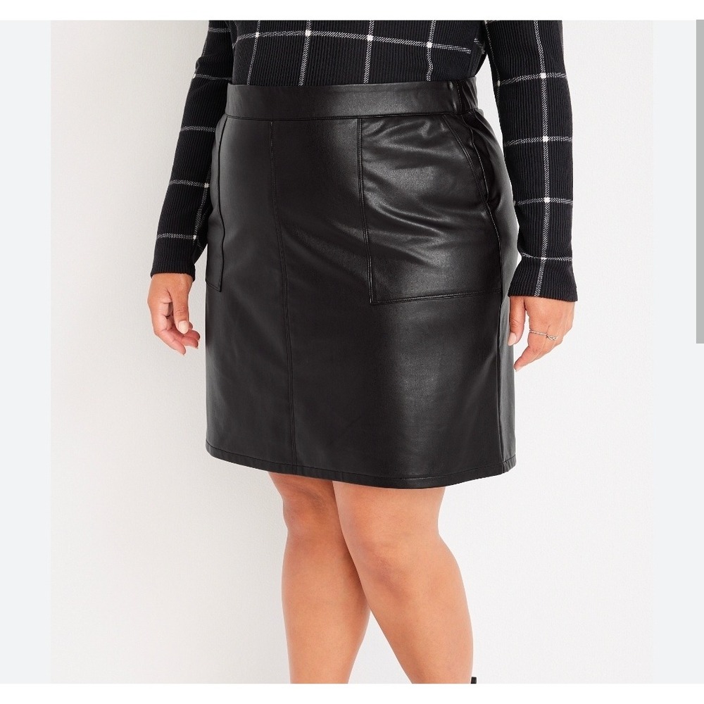 Maurices NEW Black Faux Leather A-Line Mini Skirt Size 14 REG NWT 188455Y